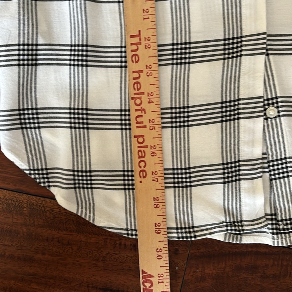 Loft | black and white plaid button down shirt - Picture 10 of 13